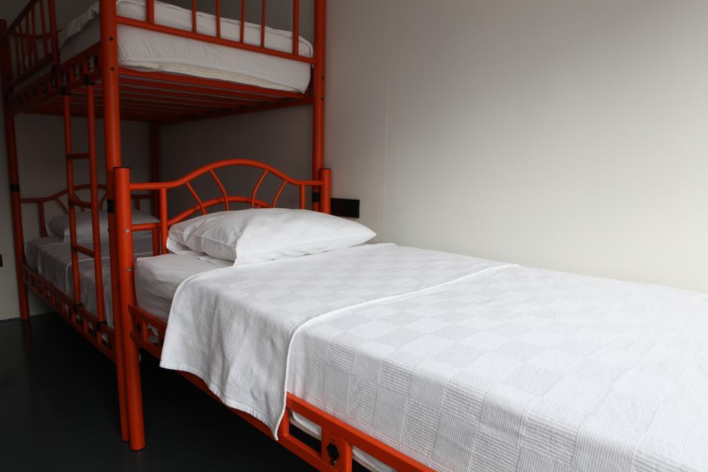 Hush Hostel Moda Стамбул Экстерьер фото