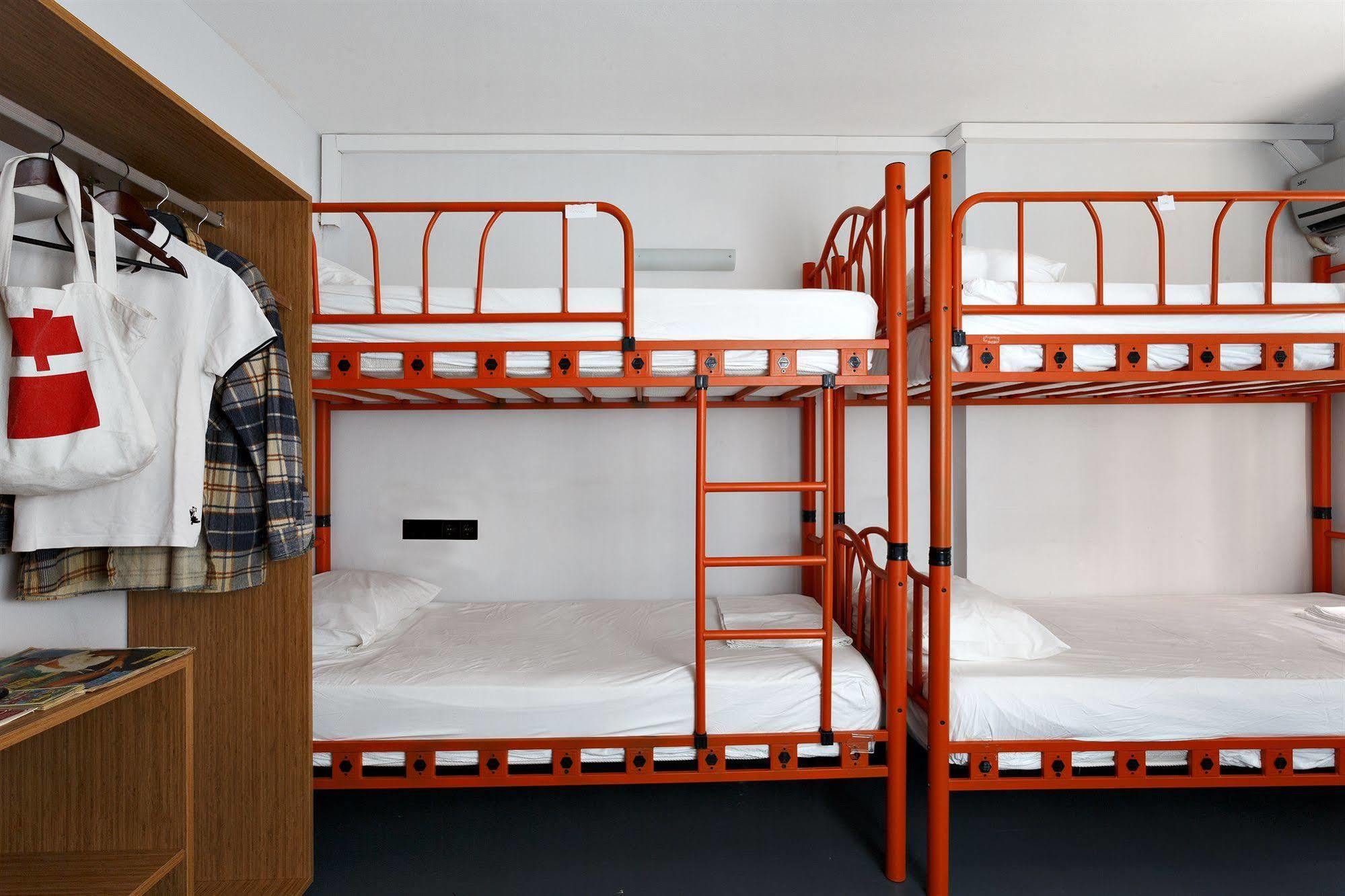 Hush Hostel Moda Стамбул Экстерьер фото