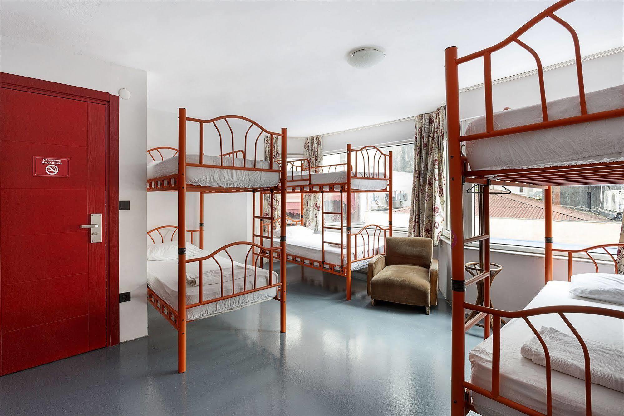 Hush Hostel Moda Стамбул Экстерьер фото